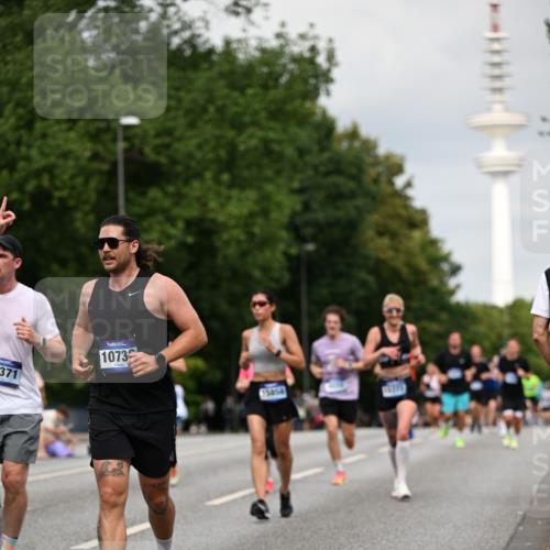 29.06.2025 - hella hamburg halbmarathon Dr. Thomas Lammeyer http://msf.ph/oto/8184563 29.06.2025 10:10:46 Kennedybrücke 1245, 1766, 1936, 1981, 4550, 4666, 5951, 6572, 8051, 8960, 9560, 10297, 10736, 10886 meine-sportfotos.de