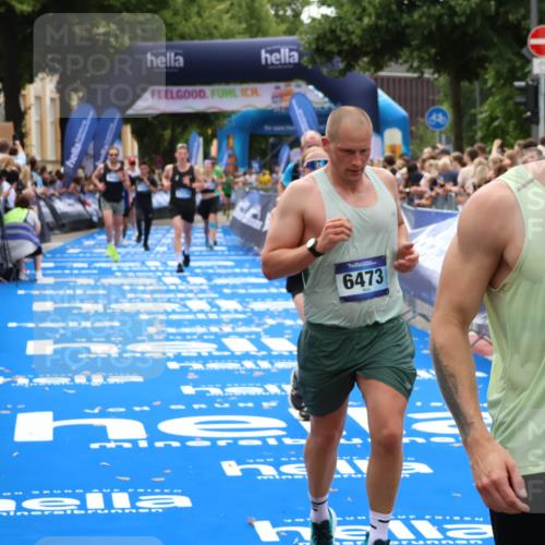 29.06.2025 - hella hamburg halbmarathon Zöllner http://msf.ph/oto/8184641 29.06.2025 10:33:16 Ziel 1910, 6473, 7723, 9047, 14167, 17175, 18455 meine-sportfotos.de