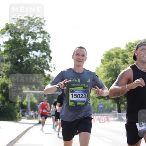 29.06.2025 - hella hamburg halbmarathon Jannik Wohlers http://msf.ph/oto/8184666 29.06.2025 09:43:12 Lombardsbrücke 2075, 2180, 2203, 7380, 8318, 10351, 13941, 15023, 15136, 17893, 18763 meine-sportfotos.de