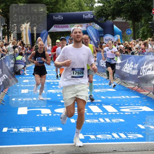 29.06.2025 - hella hamburg halbmarathon Zöllner http://msf.ph/oto/8184668 29.06.2025 10:42:07 Ziel 1441, 5690, 6593, 7363, 10216, 11417, 12098, 12292, 13196, 15846, 16677, 17864, 17926, 18920, 19046 meine-sportfotos.de