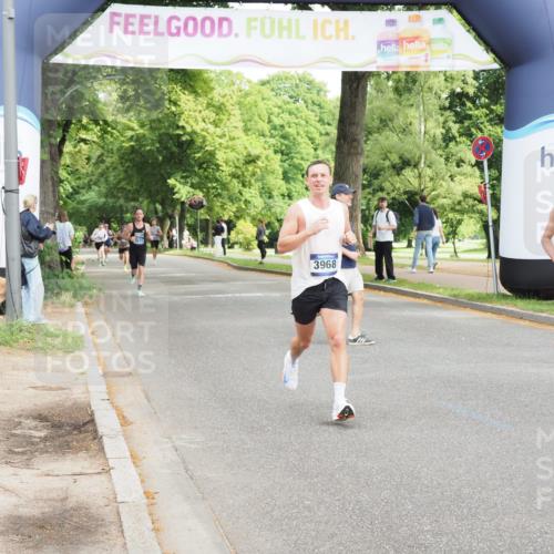 29.06.2025 - hella hamburg halbmarathon MichiJ http://msf.ph/oto/8184727 29.06.2025 10:18:24 Zwischen KM18-KM19 3968, 6090, 10222, 10351, 15655, 18763 meine-sportfotos.de