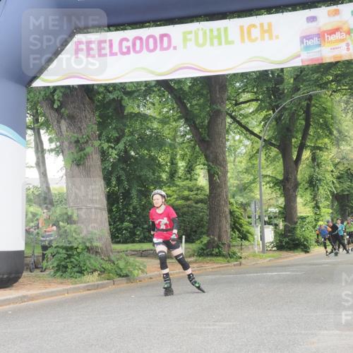 29.06.2025 - hella hamburg halbmarathon KatJ http://msf.ph/oto/8184759 29.06.2025 09:24:33 Zwischen KM18-KM19  meine-sportfotos.de