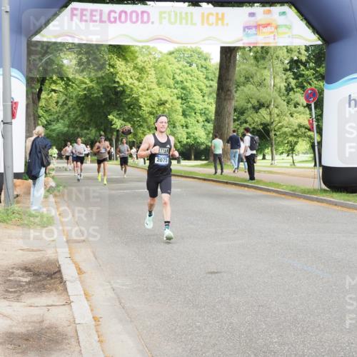 29.06.2025 - hella hamburg halbmarathon MichiJ http://msf.ph/oto/8184803 29.06.2025 10:18:27 Zwischen KM18-KM19 3968, 6090, 10222, 10351, 15655, 18763 meine-sportfotos.de