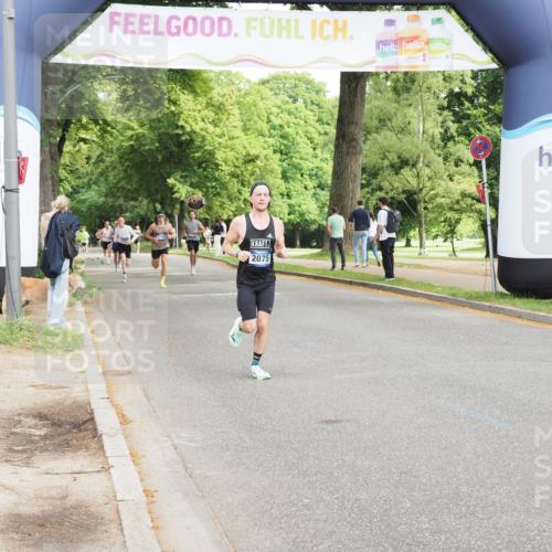29.06.2025 - hella hamburg halbmarathon MichiJ http://msf.ph/oto/8184809 29.06.2025 10:18:27 Zwischen KM18-KM19 3968, 6090, 10222, 10351, 15655, 18763 meine-sportfotos.de