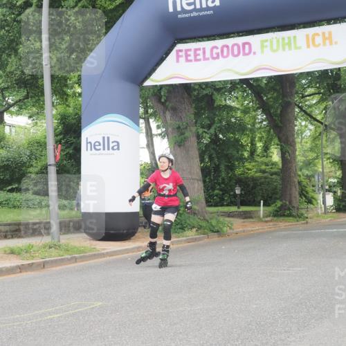 29.06.2025 - hella hamburg halbmarathon KatJ http://msf.ph/oto/8184842 29.06.2025 09:24:34 Zwischen KM18-KM19  meine-sportfotos.de