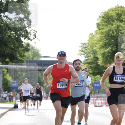 29.06.2025 - hella hamburg halbmarathon Jannik Wohlers http://msf.ph/oto/8184844 29.06.2025 09:43:15 Lombardsbrücke 2075, 2180, 2203, 7380, 8318, 9804, 10351, 13941, 15023, 15136, 17893, 18763 meine-sportfotos.de