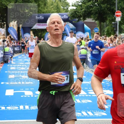 29.06.2025 - hella hamburg halbmarathon Zöllner http://msf.ph/oto/8184862 29.06.2025 10:42:12 Ziel 1441, 5682, 7765, 10216, 12098, 16626, 16677, 17363, 18772, 18802 meine-sportfotos.de