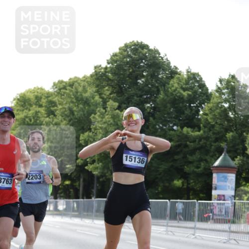 29.06.2025 - hella hamburg halbmarathon Jannik Wohlers http://msf.ph/oto/8184911 29.06.2025 09:43:17 Lombardsbrücke 2075, 2180, 2203, 8318, 9804, 10351, 13941, 15023, 15136, 17040, 17893, 18763, 18832 meine-sportfotos.de