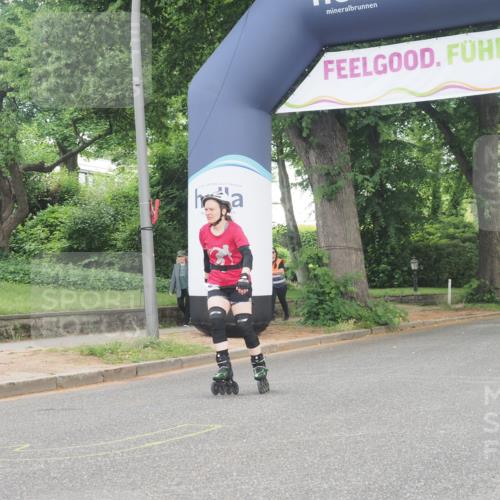 29.06.2025 - hella hamburg halbmarathon KatJ http://msf.ph/oto/8184976 29.06.2025 09:24:34 Zwischen KM18-KM19  meine-sportfotos.de
