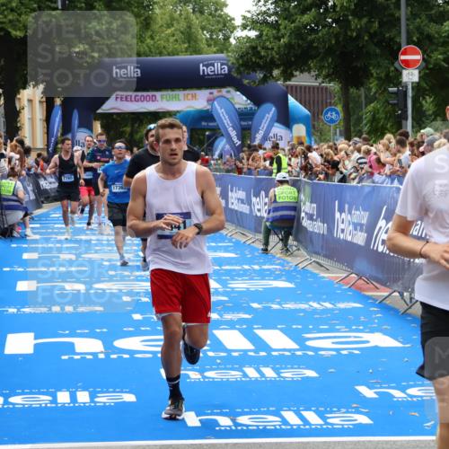 29.06.2025 - hella hamburg halbmarathon Zöllner http://msf.ph/oto/8184982 29.06.2025 10:42:15 Ziel 1441, 1903, 5682, 7765, 7865, 9365, 12098, 13709, 14899, 16626, 16660, 16677, 17182, 17363, 18772, 18802 meine-sportfotos.de