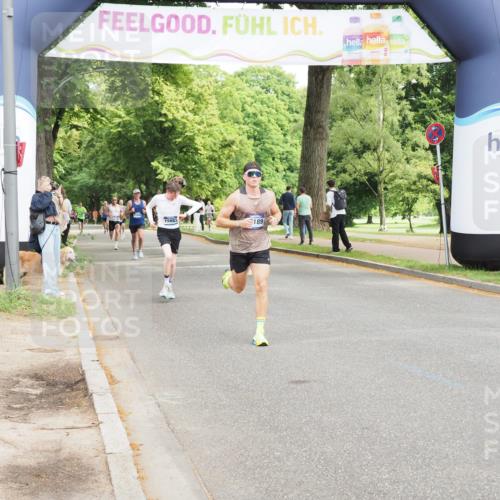 29.06.2025 - hella hamburg halbmarathon MichiJ http://msf.ph/oto/8185096 29.06.2025 10:18:31 Zwischen KM18-KM19 2075, 3968, 6090, 12189, 15883 meine-sportfotos.de