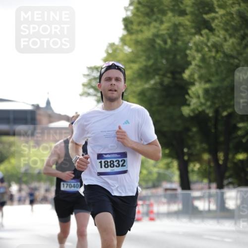 29.06.2025 - hella hamburg halbmarathon Jannik Wohlers http://msf.ph/oto/8185103 29.06.2025 09:43:20 Lombardsbrücke 2075, 2180, 2203, 8318, 9804, 10351, 13941, 15023, 15136, 17040, 17893, 18763, 18832 meine-sportfotos.de