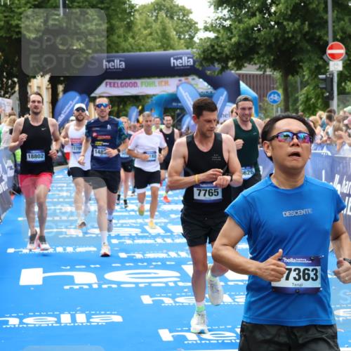 29.06.2025 - hella hamburg halbmarathon Zöllner http://msf.ph/oto/8185104 29.06.2025 10:42:19 Ziel 1312, 1903, 2675, 7765, 7865, 9365, 13709, 13746, 14811, 14899, 15270, 16626, 16660, 17182, 17363, 18772, 18802 meine-sportfotos.de