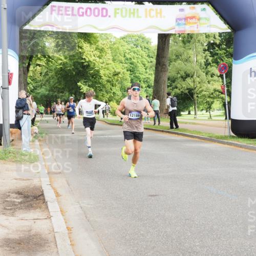 29.06.2025 - hella hamburg halbmarathon MichiJ http://msf.ph/oto/8185118 29.06.2025 10:18:31 Zwischen KM18-KM19 2075, 3968, 6090, 12189, 15883 meine-sportfotos.de