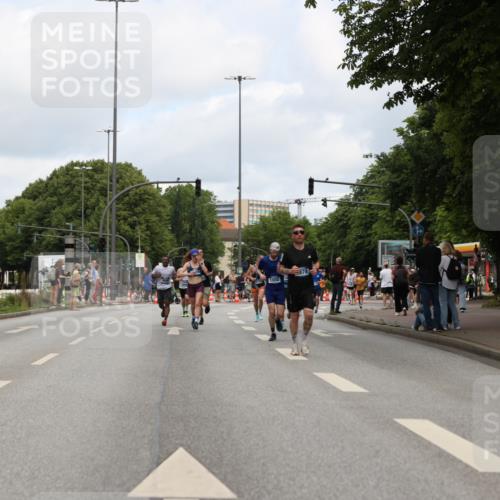 29.06.2025 - hella hamburg halbmarathon Yannick Fuchs http://msf.ph/oto/8185128 29.06.2025 10:29:24 20KM 1002, 4477, 5048, 5152, 6169, 6878, 7628, 7884, 7972, 8395, 8864, 9519, 9686, 11202, 11230, 11661, 14069, 14388, 15902, 16712, 17014, 18026, 18837, 19022 meine-sportfotos.de
