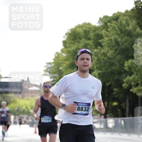 29.06.2025 - hella hamburg halbmarathon Jannik Wohlers http://msf.ph/oto/8185148 29.06.2025 09:43:21 Lombardsbrücke 2075, 2180, 2203, 3189, 8318, 9804, 10351, 11150, 13941, 15023, 15136, 17040, 17893, 18763, 18832 meine-sportfotos.de