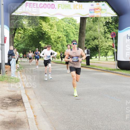 29.06.2025 - hella hamburg halbmarathon MichiJ http://msf.ph/oto/8185171 29.06.2025 10:18:31 Zwischen KM18-KM19 2075, 3968, 6090, 12189, 15883 meine-sportfotos.de