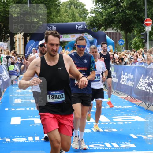 29.06.2025 - hella hamburg halbmarathon Zöllner http://msf.ph/oto/8185201 29.06.2025 10:42:21 Ziel 1312, 1903, 2675, 6639, 6770, 7865, 9365, 13709, 13746, 13807, 14811, 14899, 15270, 15654, 16626, 16660, 17182, 18802 meine-sportfotos.de