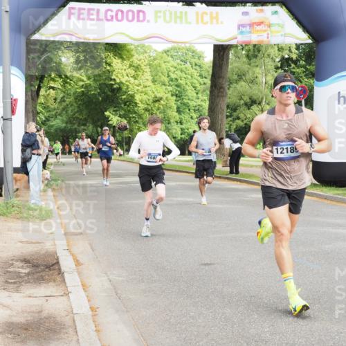 29.06.2025 - hella hamburg halbmarathon MichiJ http://msf.ph/oto/8185245 29.06.2025 10:18:32 Zwischen KM18-KM19 2075, 12189, 14140, 15883 meine-sportfotos.de