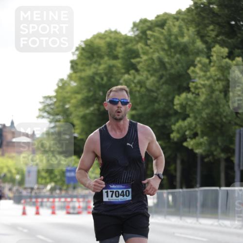 29.06.2025 - hella hamburg halbmarathon Jannik Wohlers http://msf.ph/oto/8185267 29.06.2025 09:43:22 Lombardsbrücke 2075, 2203, 3189, 8318, 9804, 10351, 11150, 13941, 15023, 15136, 17040, 17893, 18763, 18832 meine-sportfotos.de