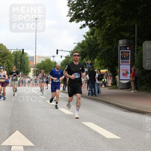 29.06.2025 - hella hamburg halbmarathon Yannick Fuchs http://msf.ph/oto/8185278 29.06.2025 10:29:26 20KM 1002, 1217, 4477, 5048, 5152, 6169, 6878, 7628, 7884, 7972, 8395, 8864, 9686, 11202, 11230, 11661, 12369, 14069, 14388, 14603, 16712, 17014, 18419, 18837, 19022 meine-sportfotos.de