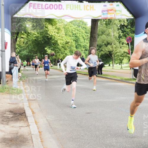 29.06.2025 - hella hamburg halbmarathon MichiJ http://msf.ph/oto/8185280 29.06.2025 10:18:32 Zwischen KM18-KM19 2075, 12189, 14140, 15883 meine-sportfotos.de