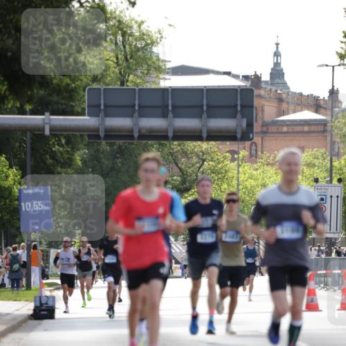 29.06.2025 - hella hamburg halbmarathon Jannik Wohlers http://msf.ph/oto/8185290 29.06.2025 09:43:23 Lombardsbrücke 2075, 2203, 3189, 8318, 8376, 9804, 10351, 11150, 13941, 15023, 15136, 17040, 17893, 18763, 18832 meine-sportfotos.de