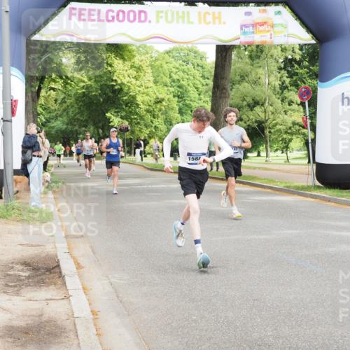 29.06.2025 - hella hamburg halbmarathon MichiJ http://msf.ph/oto/8185300 29.06.2025 10:18:32 Zwischen KM18-KM19 2075, 12189, 14140, 15883 meine-sportfotos.de