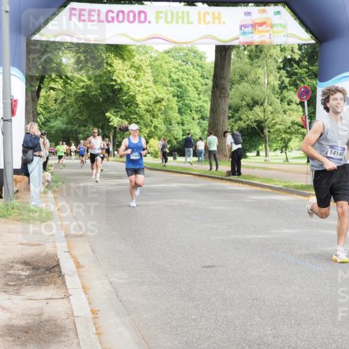 29.06.2025 - hella hamburg halbmarathon MichiJ http://msf.ph/oto/8185340 29.06.2025 10:18:33 Zwischen KM18-KM19 2075, 12189, 14140, 15883 meine-sportfotos.de
