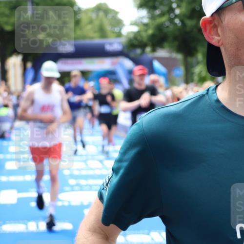 29.06.2025 - hella hamburg halbmarathon Zöllner http://msf.ph/oto/8185347 29.06.2025 10:42:26 Ziel 1256, 1312, 1800, 2233, 2675, 3523, 6639, 6770, 7693, 11907, 13746, 13807, 14226, 15095, 15175, 15270, 15623, 15654, 16281, 17637, 17911, 18330 meine-sportfotos.de