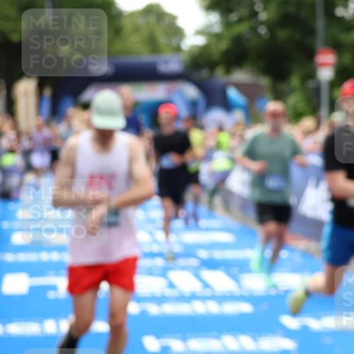 29.06.2025 - hella hamburg halbmarathon Zöllner http://msf.ph/oto/8185363 29.06.2025 10:42:27 Ziel 1256, 1312, 1353, 1800, 2233, 3523, 6639, 6770, 7116, 7448, 7693, 7734, 11907, 13746, 13807, 14226, 15095, 15175, 15270, 15623, 15654, 16281, 17637, 17911, 18330 meine-sportfotos.de