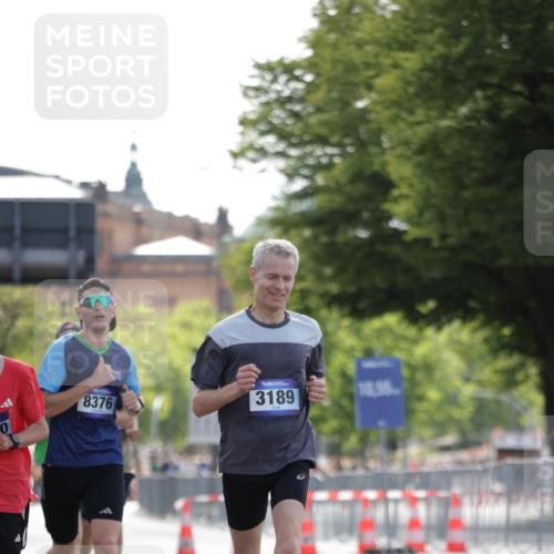 29.06.2025 - hella hamburg halbmarathon Jannik Wohlers http://msf.ph/oto/8185370 29.06.2025 09:43:24 Lombardsbrücke 2075, 2203, 3189, 3379, 8318, 8376, 9804, 10351, 11150, 13941, 15023, 15136, 17040, 17893, 18763, 18832 meine-sportfotos.de