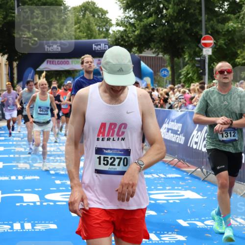 29.06.2025 - hella hamburg halbmarathon Zöllner http://msf.ph/oto/8185379 29.06.2025 10:42:27 Ziel 1256, 1312, 1353, 1800, 2233, 3523, 6639, 6770, 7116, 7448, 7693, 7734, 11907, 13746, 13807, 14226, 15095, 15175, 15270, 15623, 15654, 16281, 17637, 17911, 18330 meine-sportfotos.de