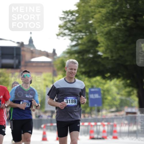 29.06.2025 - hella hamburg halbmarathon Jannik Wohlers http://msf.ph/oto/8185390 29.06.2025 09:43:25 Lombardsbrücke 2075, 2203, 2483, 3189, 3379, 8318, 8376, 9804, 10351, 11150, 13941, 15023, 15136, 17040, 17893, 18763, 18832 meine-sportfotos.de
