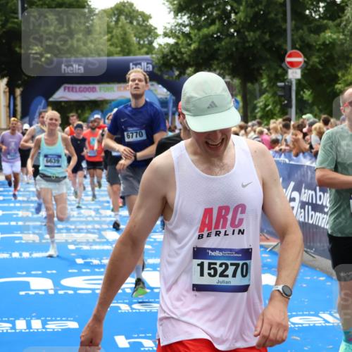 29.06.2025 - hella hamburg halbmarathon Zöllner http://msf.ph/oto/8185391 29.06.2025 10:42:28 Ziel 1256, 1312, 1353, 1800, 1962, 2233, 3523, 6639, 6770, 7116, 7448, 7693, 7734, 11907, 13807, 14226, 15095, 15175, 15623, 15654, 16281, 17637, 17733, 17911, 18330 meine-sportfotos.de