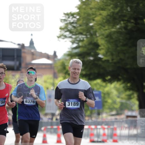 29.06.2025 - hella hamburg halbmarathon Jannik Wohlers http://msf.ph/oto/8185407 29.06.2025 09:43:25 Lombardsbrücke 2075, 2203, 2483, 3189, 3379, 8318, 8376, 9804, 10351, 11150, 13941, 15023, 15136, 17040, 17893, 18763, 18832 meine-sportfotos.de