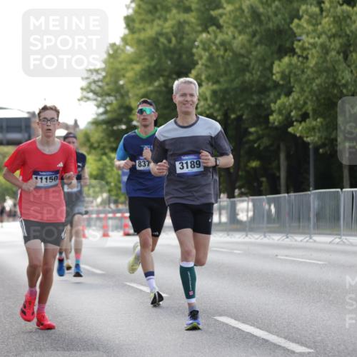 29.06.2025 - hella hamburg halbmarathon Jannik Wohlers http://msf.ph/oto/8185417 29.06.2025 09:43:26 Lombardsbrücke 2075, 2203, 2483, 3189, 3379, 8318, 8376, 9804, 10351, 11150, 13941, 15023, 15136, 17040, 17893, 18763, 18832 meine-sportfotos.de