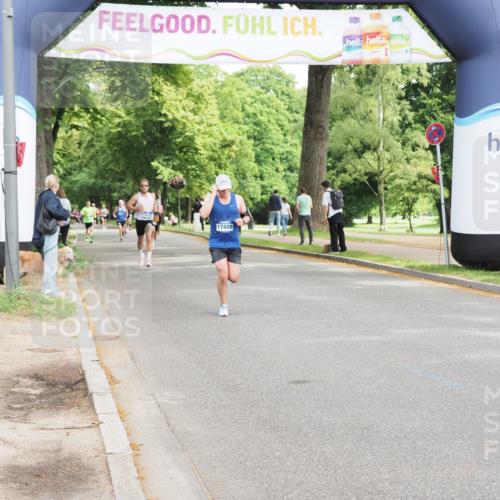 29.06.2025 - hella hamburg halbmarathon MichiJ http://msf.ph/oto/8185422 29.06.2025 10:18:34 Zwischen KM18-KM19 2075, 12189, 14140, 15883 meine-sportfotos.de