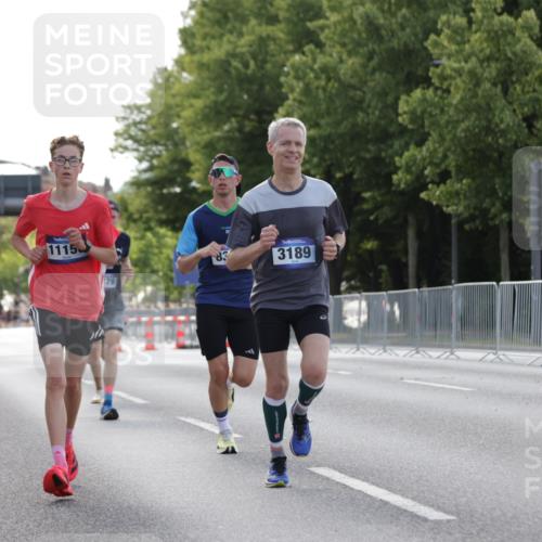 29.06.2025 - hella hamburg halbmarathon Jannik Wohlers http://msf.ph/oto/8185439 29.06.2025 09:43:26 Lombardsbrücke 2075, 2203, 2483, 3189, 3379, 8318, 8376, 9804, 10351, 11150, 13941, 15023, 15136, 17040, 17893, 18763, 18832 meine-sportfotos.de