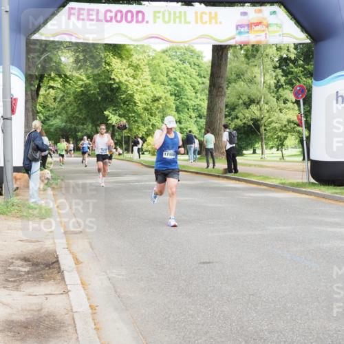 29.06.2025 - hella hamburg halbmarathon MichiJ http://msf.ph/oto/8185447 29.06.2025 10:18:34 Zwischen KM18-KM19 2075, 12189, 14140, 15883 meine-sportfotos.de