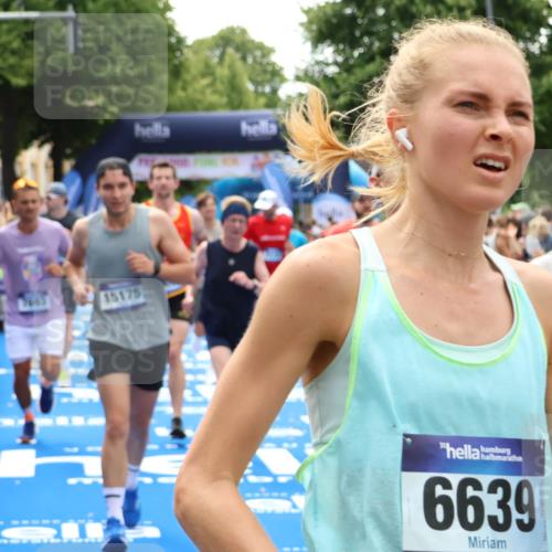 29.06.2025 - hella hamburg halbmarathon Zöllner http://msf.ph/oto/8185486 29.06.2025 10:42:31 Ziel 1209, 1256, 1353, 1800, 1962, 2233, 3523, 7116, 7448, 7693, 7734, 11907, 13446, 14226, 15095, 15175, 15623, 16281, 16295, 16333, 17016, 17637, 17733, 17911, 18330, 18680 meine-sportfotos.de