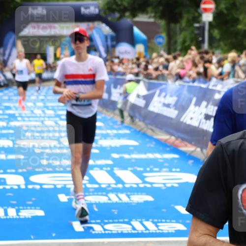 29.06.2025 - hella hamburg halbmarathon Zöllner http://msf.ph/oto/8185496 29.06.2025 10:33:26 Ziel 1959, 4602, 4679, 8956, 16881, 17056, 17489 meine-sportfotos.de