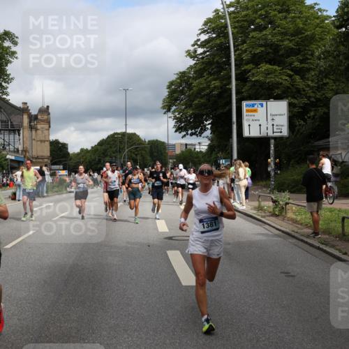 29.06.2025 - hella hamburg halbmarathon Yannick Fuchs http://msf.ph/oto/8185537 29.06.2025 10:43:33 20KM 1094, 1342, 1381, 1476, 2013, 2504, 2516, 2592, 2596, 2706, 2878, 2889, 2937, 3060, 3692, 4017, 4832, 5460, 5705, 6158, 7067, 7297, 7332, 8112, 8437, 8821, 9038, 9126, 9213, 9463, 9619, 9649, 9695, 9924, 9965, 10184, 10859, 11340, 11519, 11579, 11779, 11819, 11977, 12094, 12421, 12533, 12670, 13233, 13269, 13688, 13690, 14526, 15422, 15523, 16114, 16369, 16627, 16653, 16731, 16891, 17173, 17632, 17753, 18058, 18842, 18926, 19109 meine-sportfotos.de