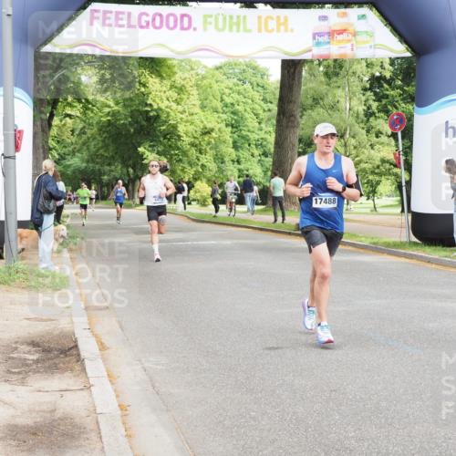 29.06.2025 - hella hamburg halbmarathon MichiJ http://msf.ph/oto/8185549 29.06.2025 10:18:35 Zwischen KM18-KM19 2075, 12189, 14140, 15883 meine-sportfotos.de