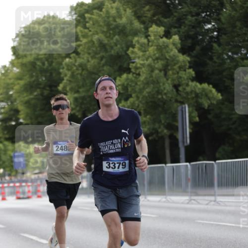 29.06.2025 - hella hamburg halbmarathon Jannik Wohlers http://msf.ph/oto/8185550 29.06.2025 09:43:29 Lombardsbrücke 2203, 2483, 3189, 3379, 8376, 9804, 10351, 11150, 13383, 13941, 15136, 17040, 17893, 18763, 18832 meine-sportfotos.de