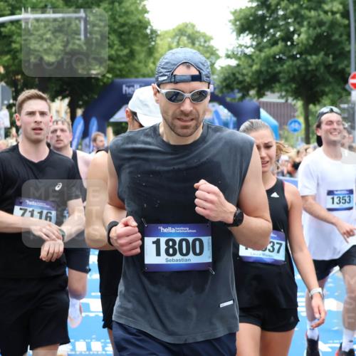 29.06.2025 - hella hamburg halbmarathon Zöllner http://msf.ph/oto/8185598 29.06.2025 10:42:36 Ziel 1209, 1353, 1735, 1962, 4235, 7116, 7448, 7508, 7734, 13446, 13483, 16295, 16333, 17016, 17733, 18632, 18680 meine-sportfotos.de
