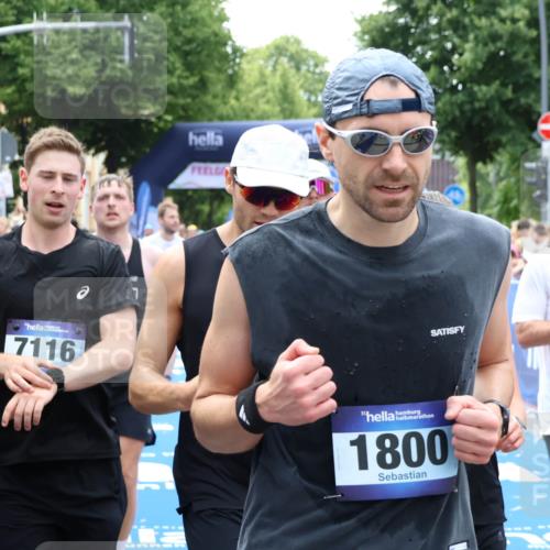 29.06.2025 - hella hamburg halbmarathon Zöllner http://msf.ph/oto/8185604 29.06.2025 10:42:36 Ziel 1209, 1353, 1735, 1962, 4235, 7116, 7448, 7508, 7734, 13446, 13483, 16295, 16333, 17016, 17733, 18632, 18680 meine-sportfotos.de