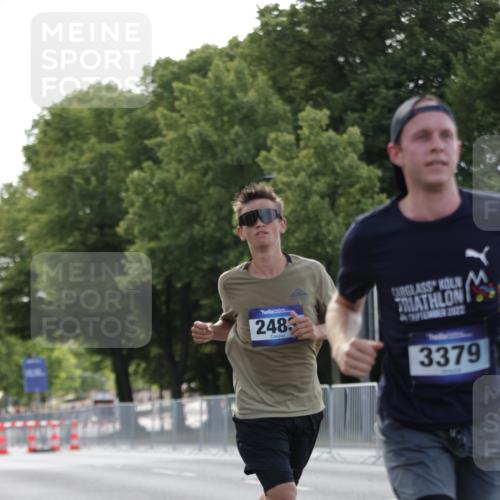 29.06.2025 - hella hamburg halbmarathon Jannik Wohlers http://msf.ph/oto/8185605 29.06.2025 09:43:30 Lombardsbrücke 1953, 2203, 2483, 3189, 3379, 8376, 9804, 10351, 11150, 13383, 13941, 15136, 17040, 18763, 18832 meine-sportfotos.de