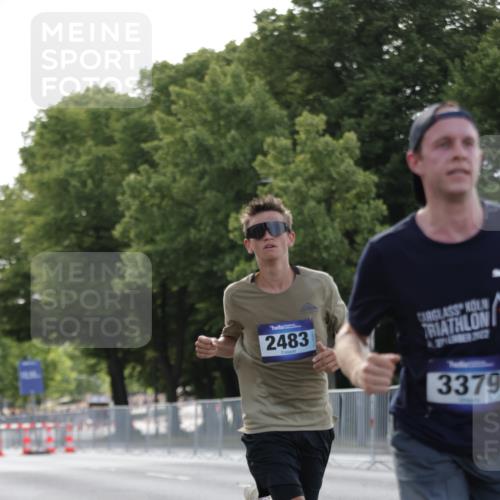 29.06.2025 - hella hamburg halbmarathon Jannik Wohlers http://msf.ph/oto/8185616 29.06.2025 09:43:30 Lombardsbrücke 1953, 2203, 2483, 3189, 3379, 8376, 9804, 10351, 11150, 13383, 13941, 15136, 17040, 18763, 18832 meine-sportfotos.de