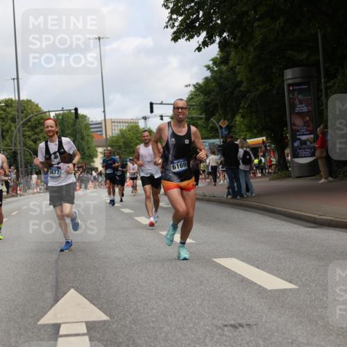 29.06.2025 - hella hamburg halbmarathon Yannick Fuchs http://msf.ph/oto/8185617 29.06.2025 10:29:32 20KM 1002, 1217, 1562, 4477, 5048, 5152, 6169, 6878, 7628, 7972, 8395, 8864, 9686, 11661, 12369, 14069, 14388, 14603, 15991, 16140, 16712, 16963, 17014, 18419, 18837, 19022 meine-sportfotos.de